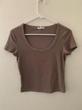 Gypsy + Jade Taupe Ribbed Scoop Neck Crop Top M